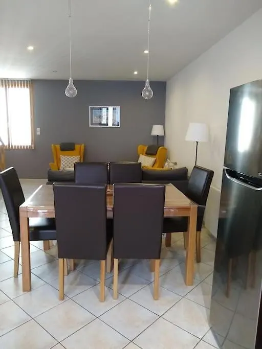 בית נופש Le Bourg-dʼOisans Maison De Bergers, Cyclist & Ski Friendly Town House, Wifi, Secure Bike Store