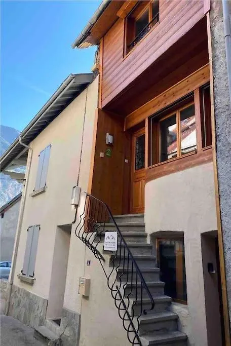 Le Bourg-dʼOisans Maison De Bergers, Cyclist & Ski Friendly Town House, Wifi, Secure Bike Store